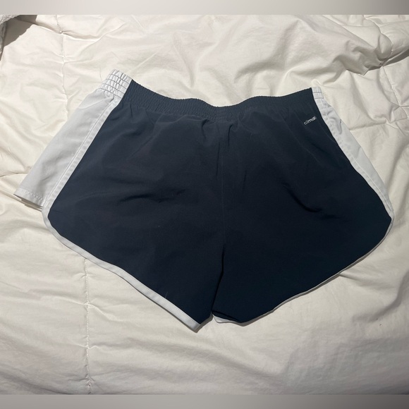 Adidas climate shorts unlined size small - Picture 3 of 3